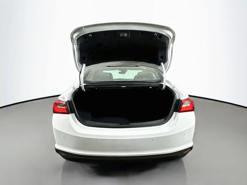 Used 2025 Chevrolet Malibu LT FWD image 35