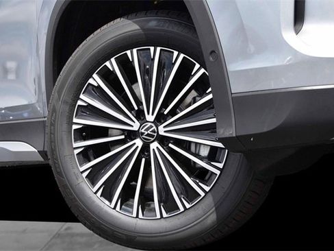 New 2025 Volkswagen Tiguan S image 3