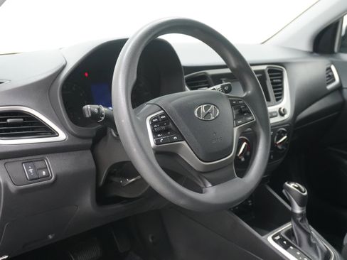 Used 2021 Hyundai Accent SE FWD image 10