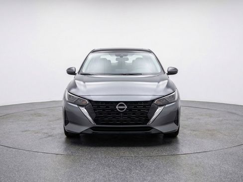 Used 2025 Nissan Sentra SV image 2