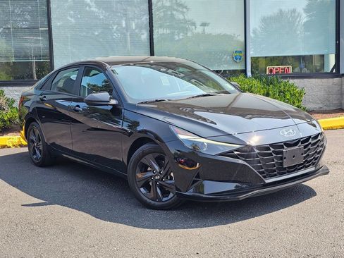 Used 2023 Hyundai Elantra SEL FWD image 1