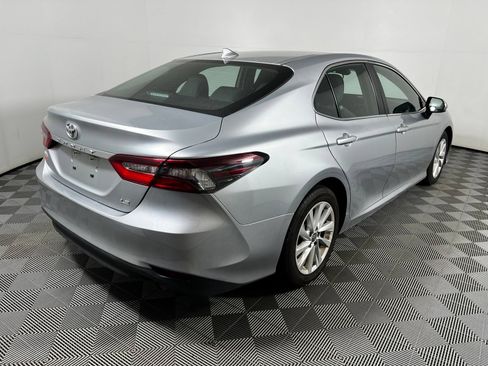 Used 2025 Toyota Camry LE FWD image 5