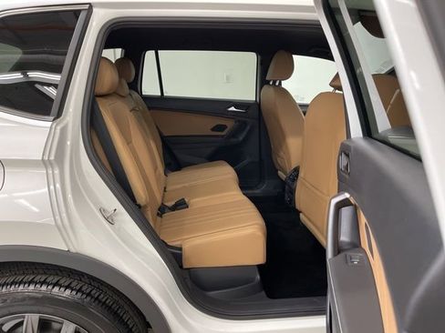 Used 2023 Volkswagen Tiguan SE image 10