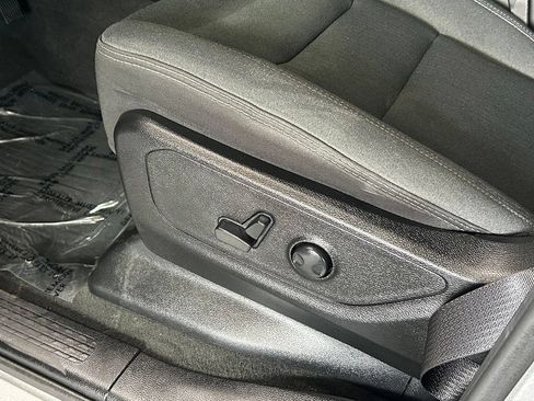 Used 2024 RAM 1500 Big Horn RWD image 16