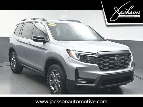 Used 2024 Honda Passport TrailSport image 1