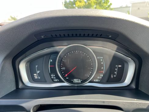 Used 2016 Volvo V60 T5 Premier w/ Convenience Package FWD image 24