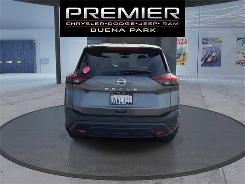 Used 2021 Nissan Rogue S image 7