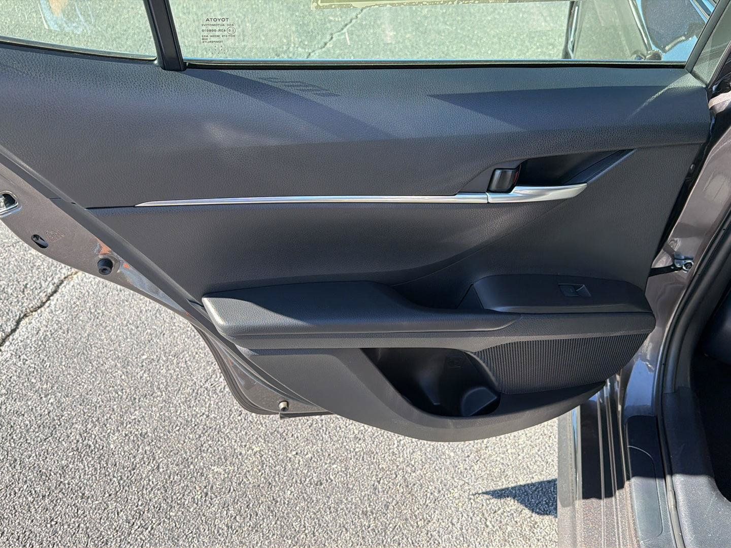 Used 2023 Toyota Camry SE FWD image 17