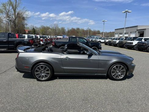 Used 2010 Ford Mustang GT Premium image 20