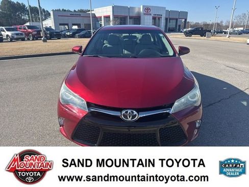 Used 2016 Toyota Camry SE image 8
