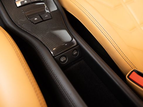 Used 2014 Ferrari 458 Spider RWD image 85