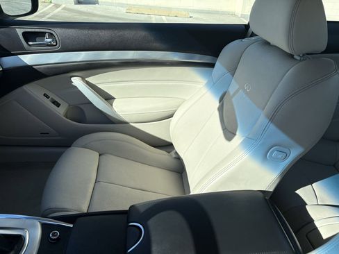 Used 2014 INFINITI Q60 Journey w/ Premium Package image 21