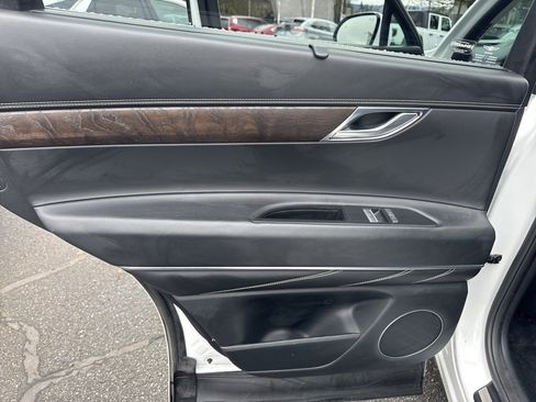 Used 2024 Genesis GV80 2.5T image 42