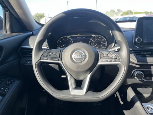 Used 2020 Nissan Altima 2.5 S FWD image 24