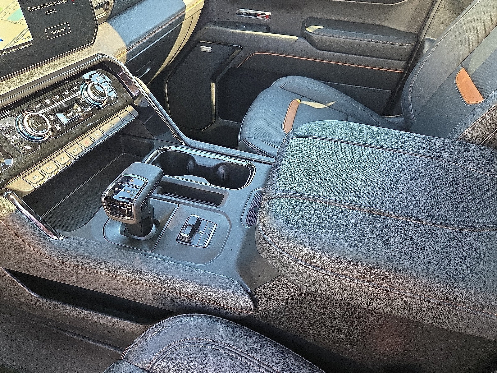 Used 2024 GMC Sierra 1500 AT4 w/ Technology Package AWD/4WD image 10