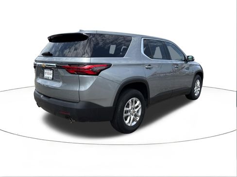 Used 2023 Chevrolet Traverse LS w/ Safety Package FWD image 3