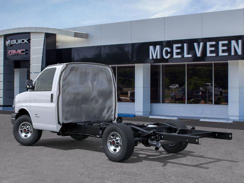 New 2025 GMC Savana 3500 1WT w/ Power Convenience Package image 27