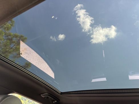 New 2024 Genesis GV60 RWD image 27