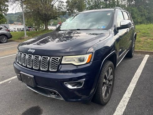 Used 2017 Jeep Grand Cherokee Overland AWD/4WD image 2