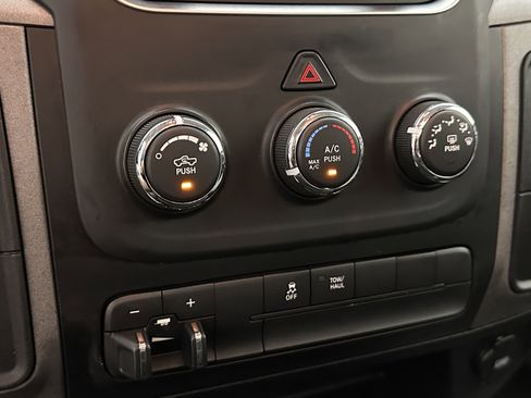 Used 2016 RAM 2500 Tradesman w/ Power & Remote Entry Group image 14