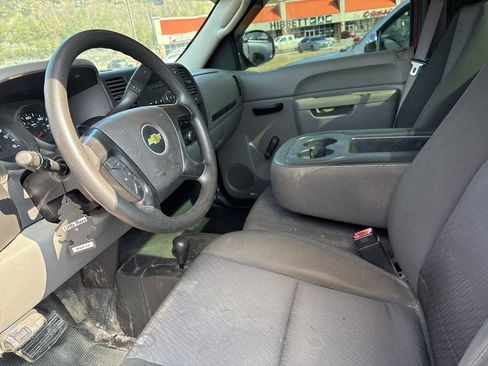 Used 2012 Chevrolet Silverado 1500 W/T image 9