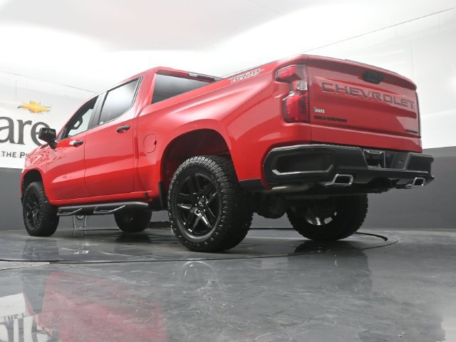 Used 2023 Chevrolet Silverado 1500 Custom Trail Boss w/ LPO, Dark Essentials Package AWD/4WD image 5