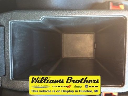 Certified 2022 Jeep Renegade Latitude w/ Convenience Group image 21