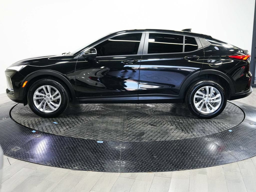 Used 2025 Buick Envista Preferred w/ Convenience I Package FWD image 4