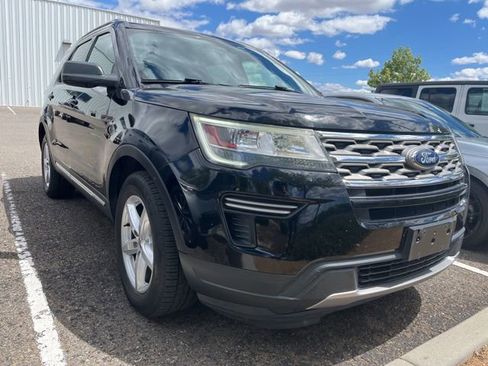 Used 2018 Ford Explorer XLT image 9