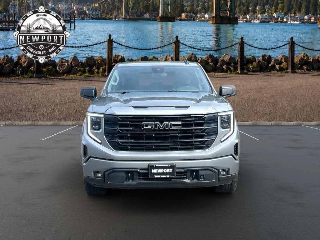 Used 2023 GMC Sierra 1500 Elevation w/ X31 Off-Road Package AWD/4WD image 2