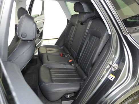 Used 2023 Audi Q5 2.0T Premium Plus w/ Premium Plus Package image 21