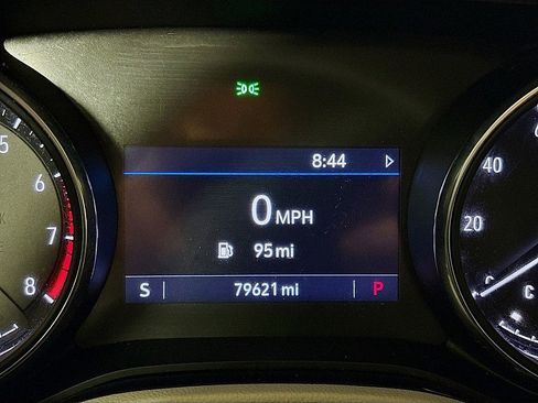 Used 2021 Buick Encore GX Select image 13