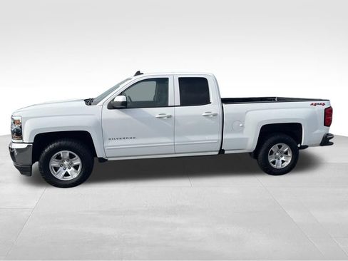 Used 2019 Chevrolet Silverado 1500 LT AWD/4WD image 3