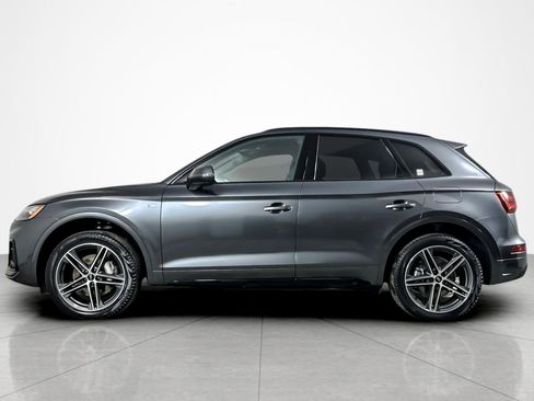 Used 2023 Audi Q5 e Premium Plus w/ Premium Plus Package image 2