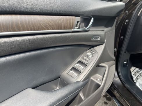 Used 2018 Honda Accord EX-L image 10