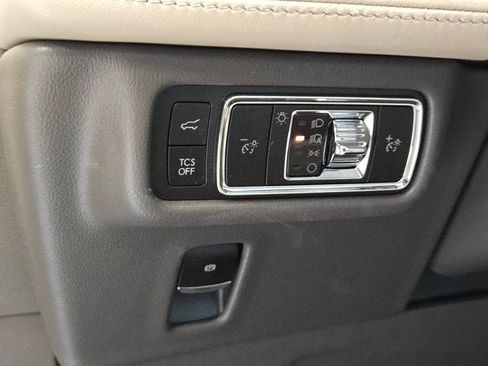 Used 2023 Lincoln Nautilus Reserve AWD/4WD image 19