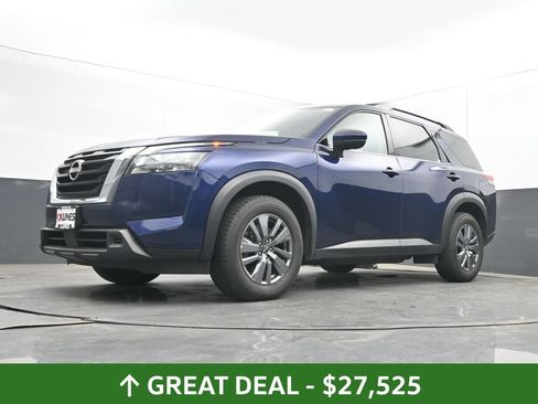 Used 2025 Nissan Pathfinder SV FWD image 50