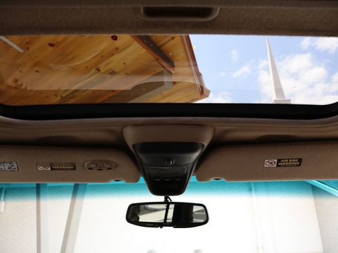 Used 2000 Ford Explorer Eddie Bauer image 28