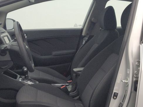 Used 2017 Kia Forte LX w/ LX Popular Package image 17