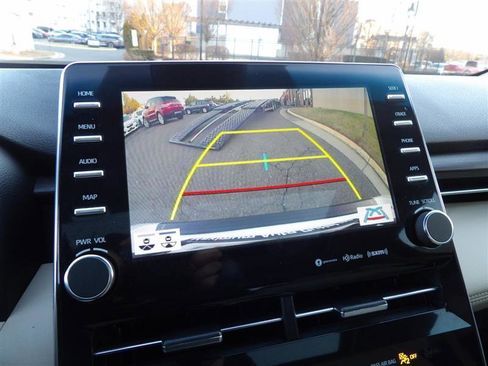 Used 2021 Toyota Avalon XLE w/ Moonroof Package image 37