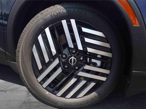 New 2026 Nissan Leaf SV+ w/ Floor Mat Package (SV+) FWD image 3