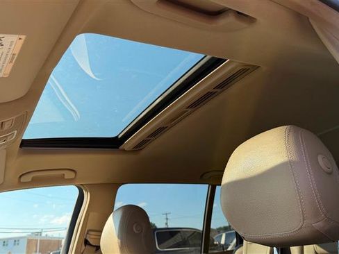 Used 2015 Mercedes-Benz GL 450 4MATIC image 24
