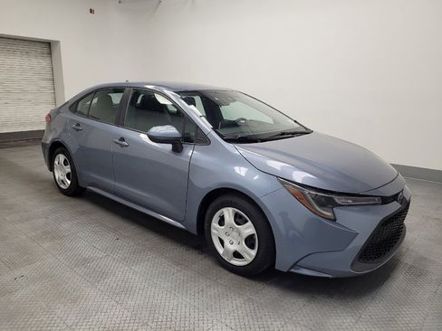 Used 2020 Toyota Corolla LE image 11