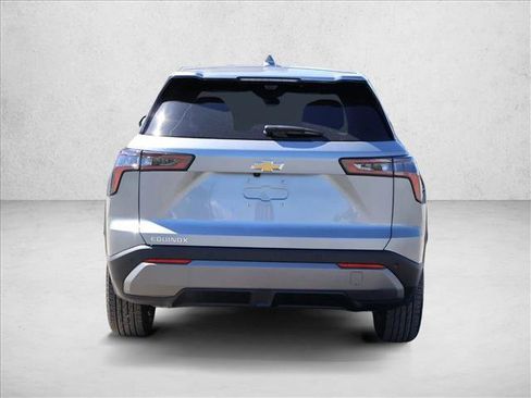 New 2026 Chevrolet Equinox LT w/ Convenience Package II FWD image 7