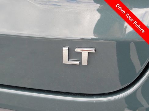 Used 2025 Chevrolet Trax LT FWD image 28
