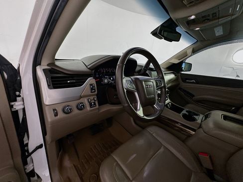 Used 2020 GMC Yukon SLT w/ Open Road Package AWD/4WD image 9