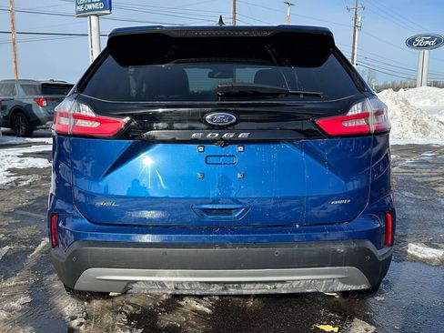 Used 2024 Ford Edge SEL w/ Convenience Package image 4