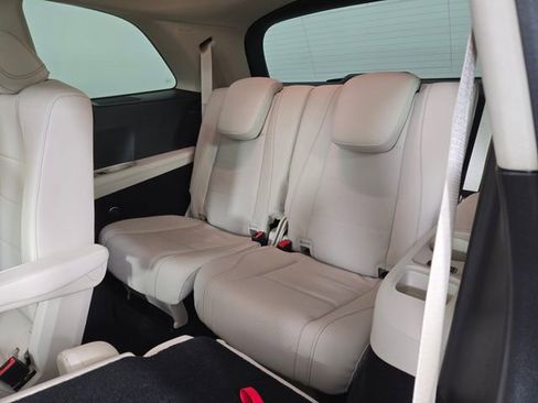 Used 2025 Mercedes-Benz GLS 450 4MATIC image 22