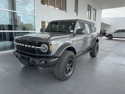Certified 2023 Ford Bronco Wildtrak AWD/4WD image 2