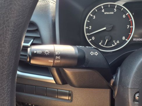 Used 2021 Nissan Rogue S FWD image 22